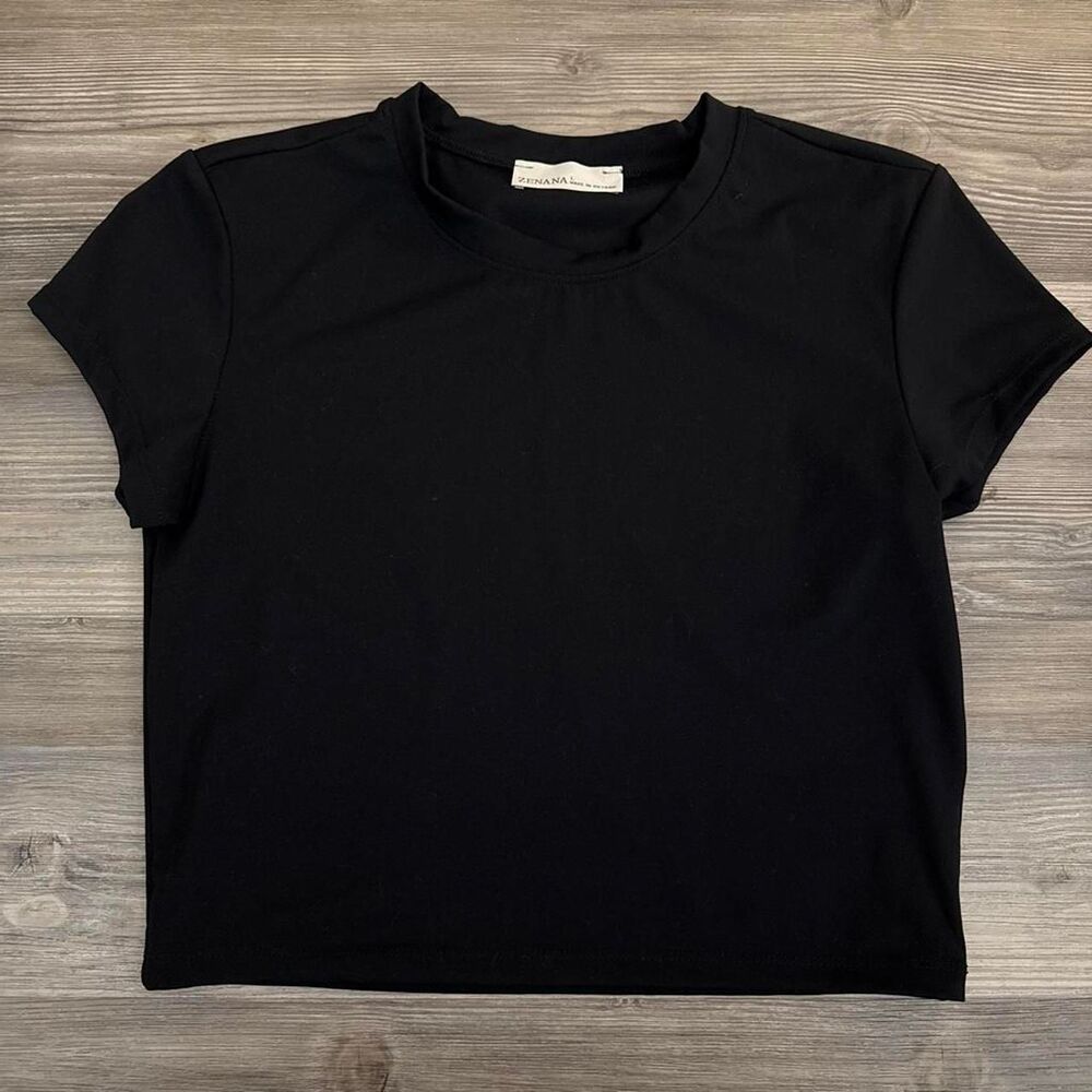 Zenana Women's Black Crop-top